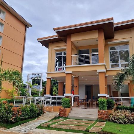 Condo In Camella Manors In Puerto Princesa Buitenkant foto