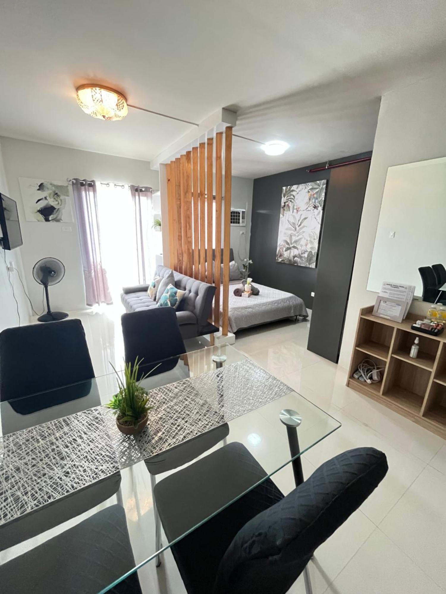 Condo In Camella Manors In Puerto Princesa Buitenkant foto